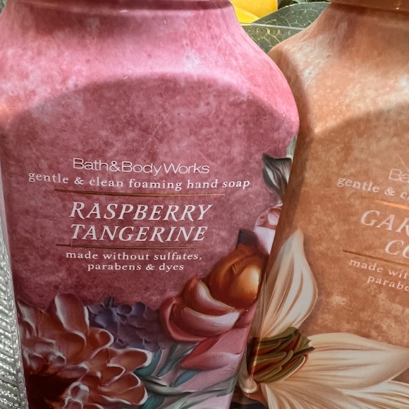 ***SALE***Bath and Body Works Spring 2025 Foaming Hand Soaps NWT - Picture 2 of 5